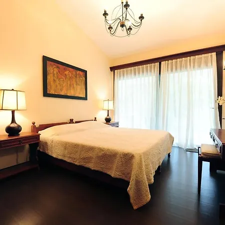 Luxurious Costal In Chalkidiki *